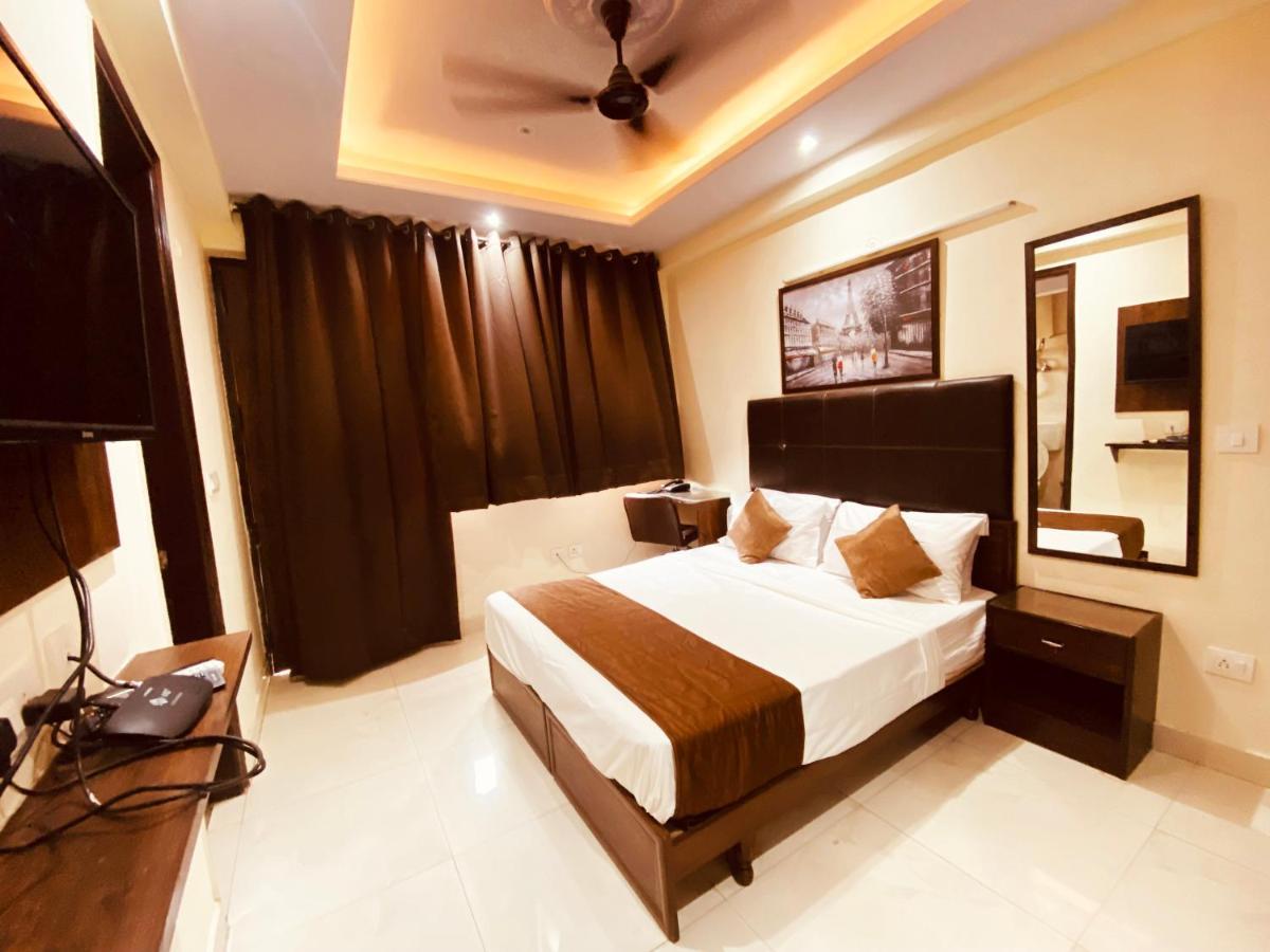 Hotel Admire Inn "Atta Market, Noida Sector 18" Exteriér fotografie